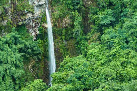 清远英德天门沟九州驿站树屋暑期游山玩水避暑好去处